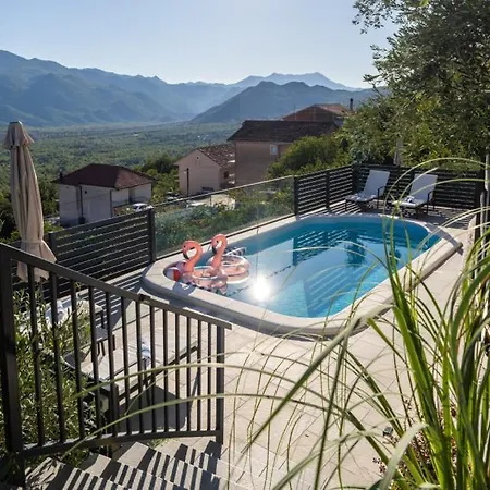 Villa Klara - Makarska By Guide