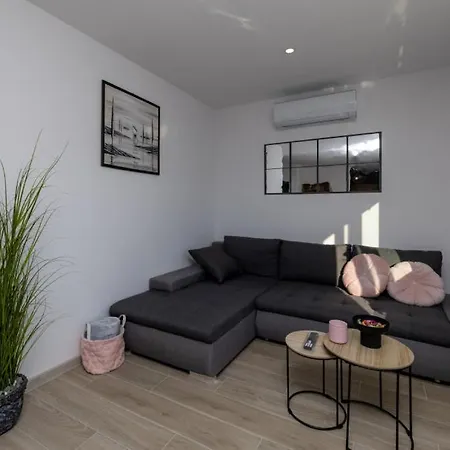 Klara - Makarska By Guide Vrgorac