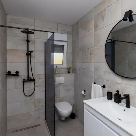 Klara - Makarska By Guide * Vrgorac