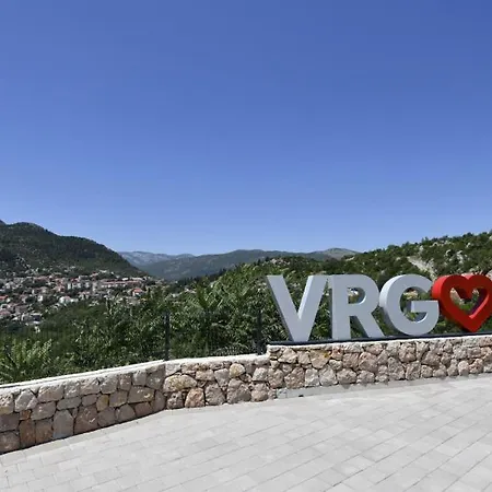 Klara - Makarska By Guide