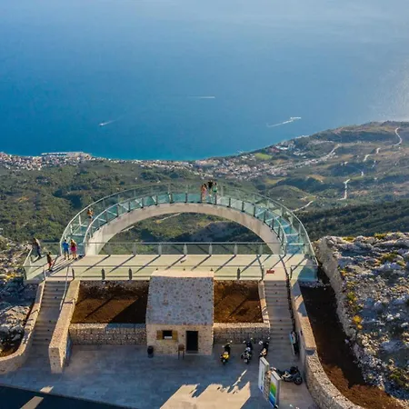 Villa Klara - Makarska By Guide