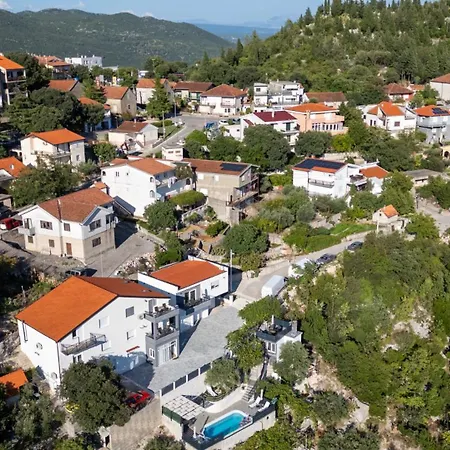 Вілла Klara - Makarska By Guide
